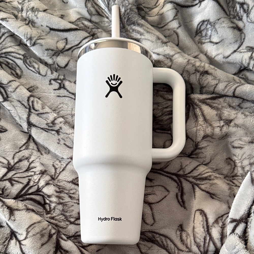 Hydro Flask White Mug with Handle and Straw Lid